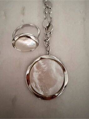Silver Mother-of-Pearl Pendant Necklace and Ring Set